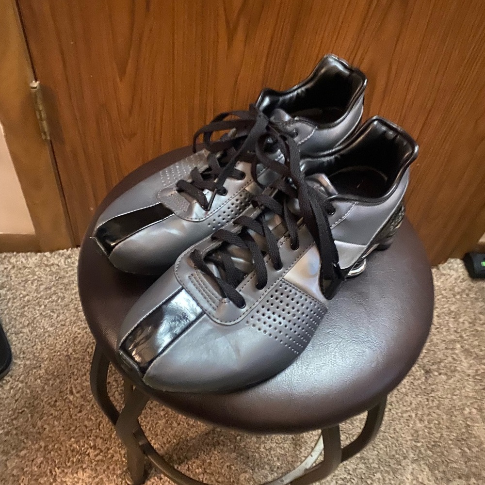 Nike shox size 12 running shoes silver and black